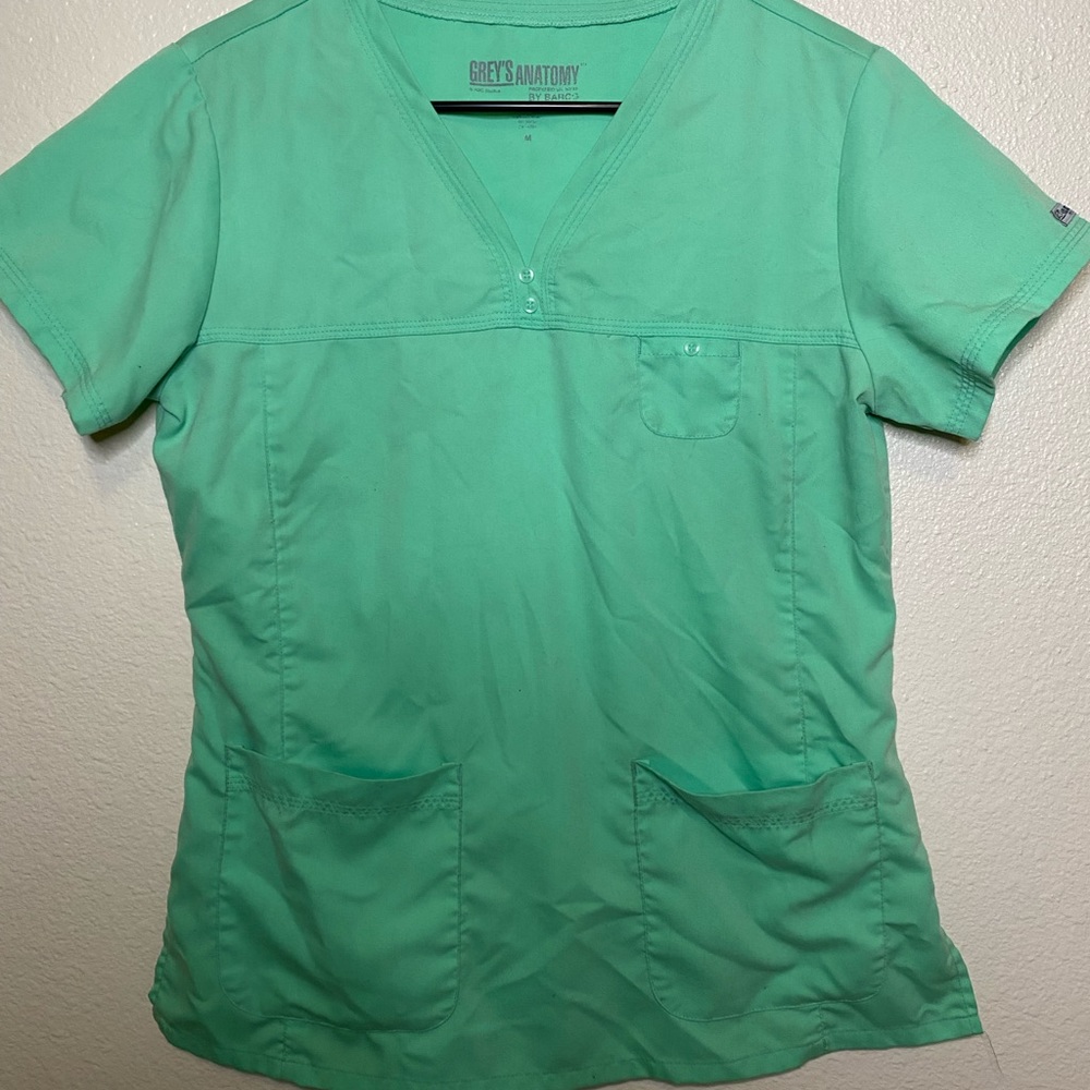 Scrub top